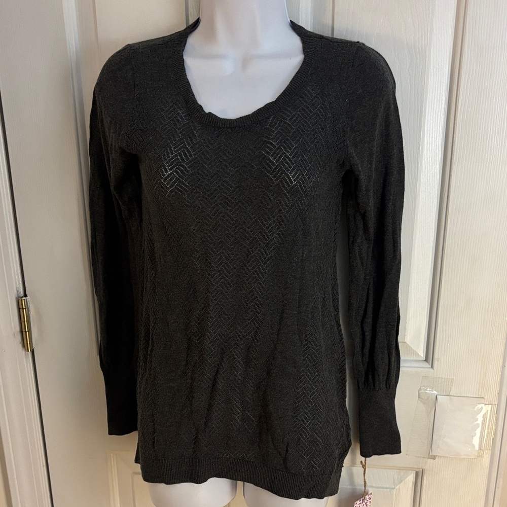 NWT Shrinking Violet Gray Long Sleeve Top